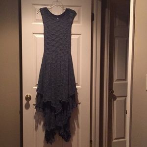 Lace Dress NWOT from Ariana has Unique Hemline. S